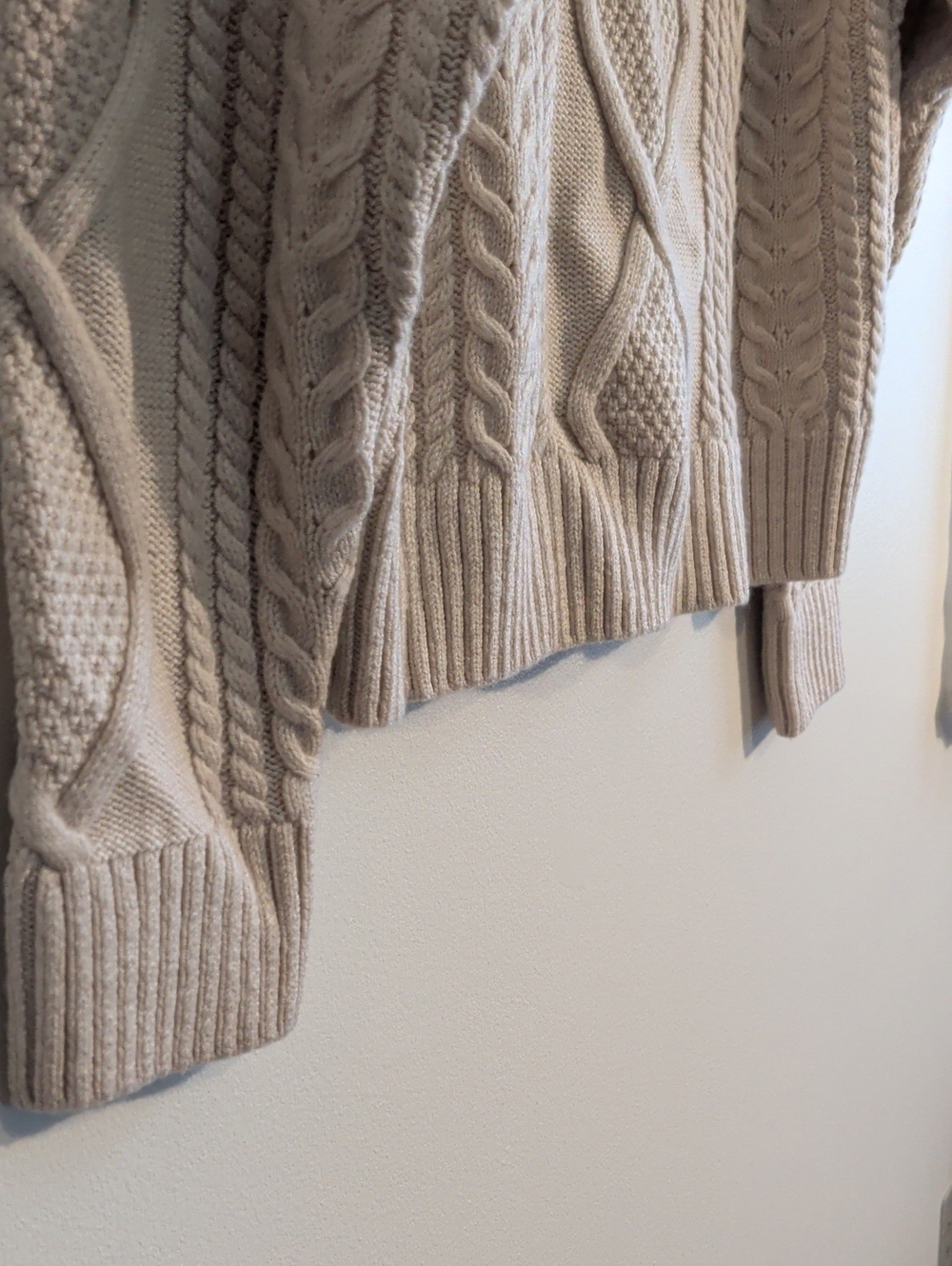 ARITZIA hi-hip turtleneck in heather light bone - size xs - Picture 9 of 12